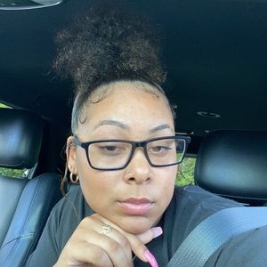 Meet your Posher, Chey